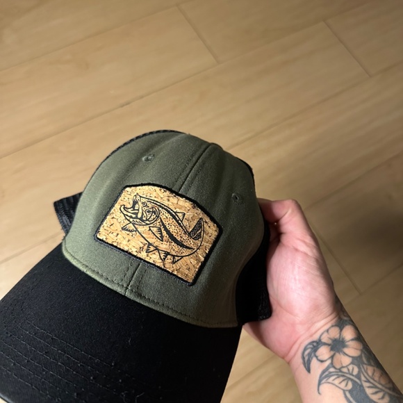 Bass Fishing Trucker Snapback Hat Cap Green Black - Picture 2 of 2